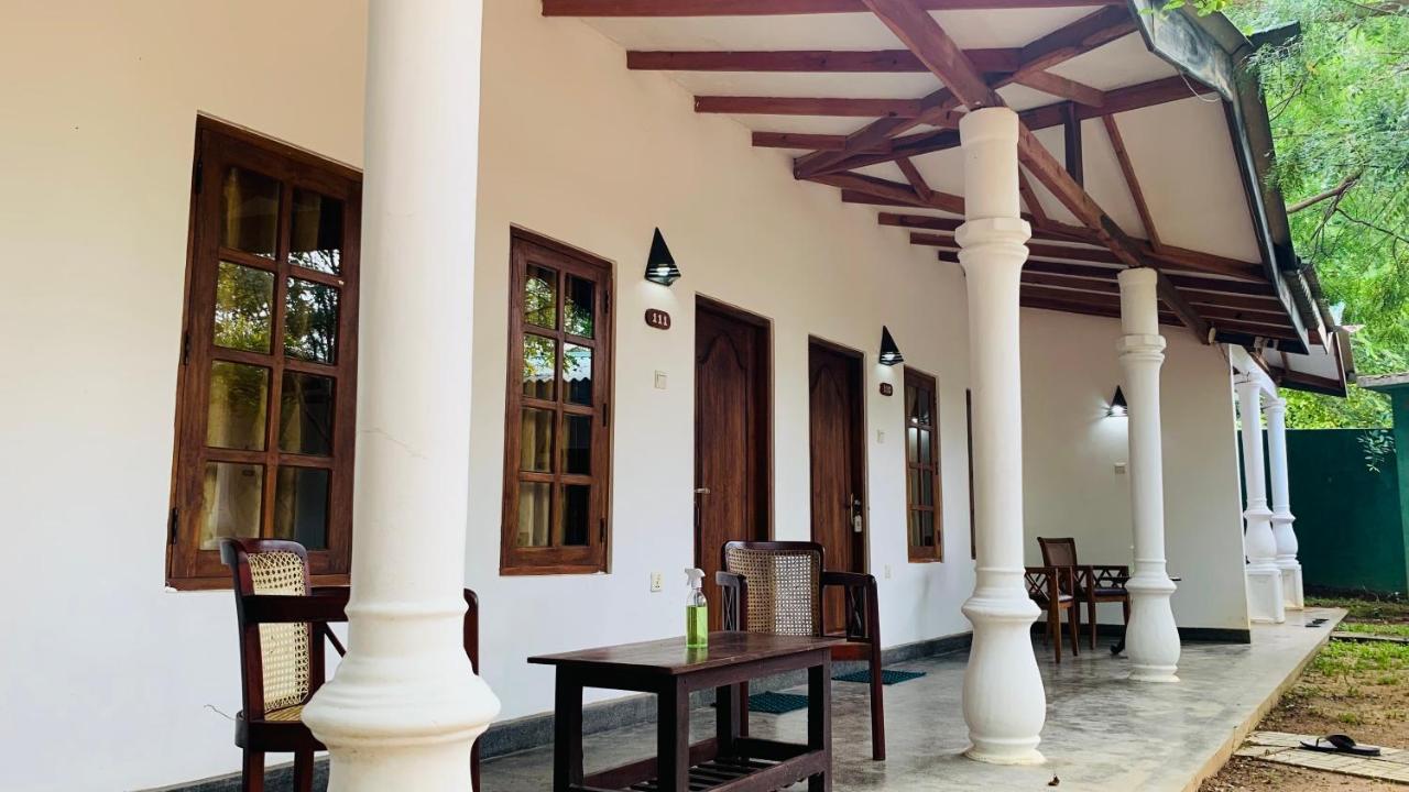 Kingfisher Resort Sigiriya Ngoại thất bức ảnh