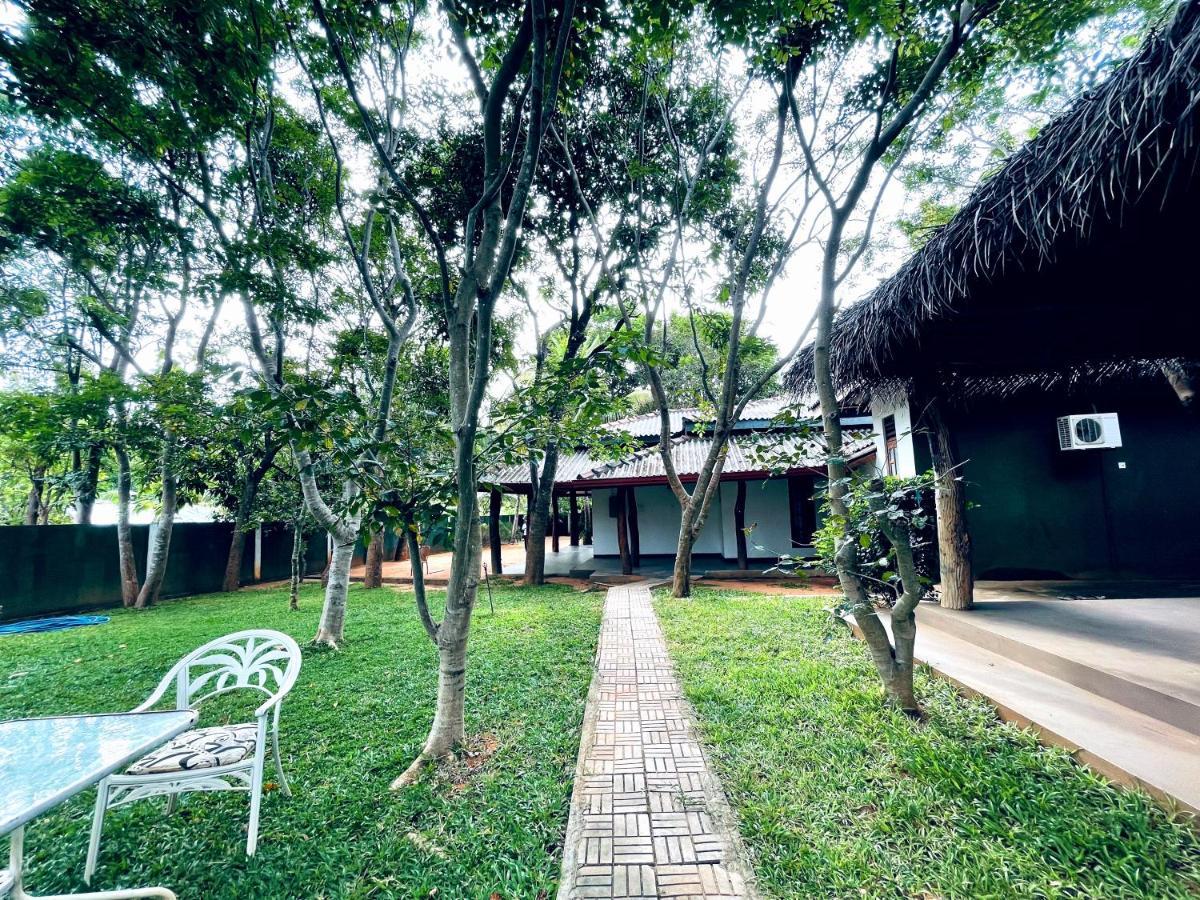Kingfisher Resort Sigiriya Ngoại thất bức ảnh