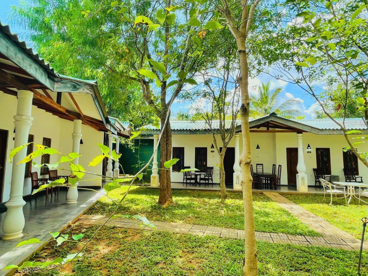 Kingfisher Resort Sigiriya Ngoại thất bức ảnh