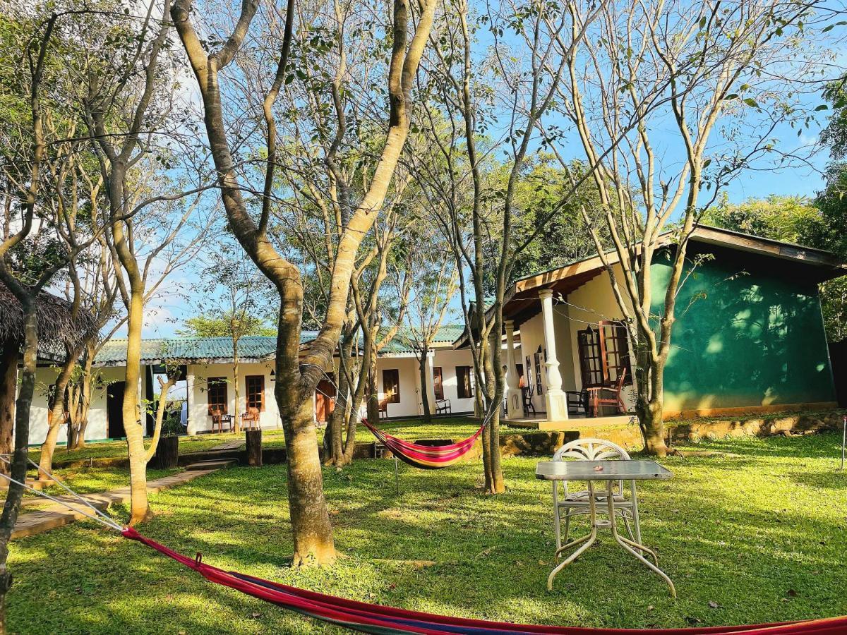 Kingfisher Resort Sigiriya Ngoại thất bức ảnh