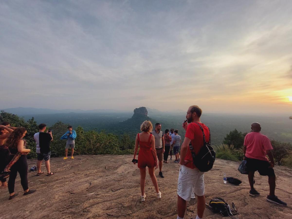 Kingfisher Resort Sigiriya Ngoại thất bức ảnh