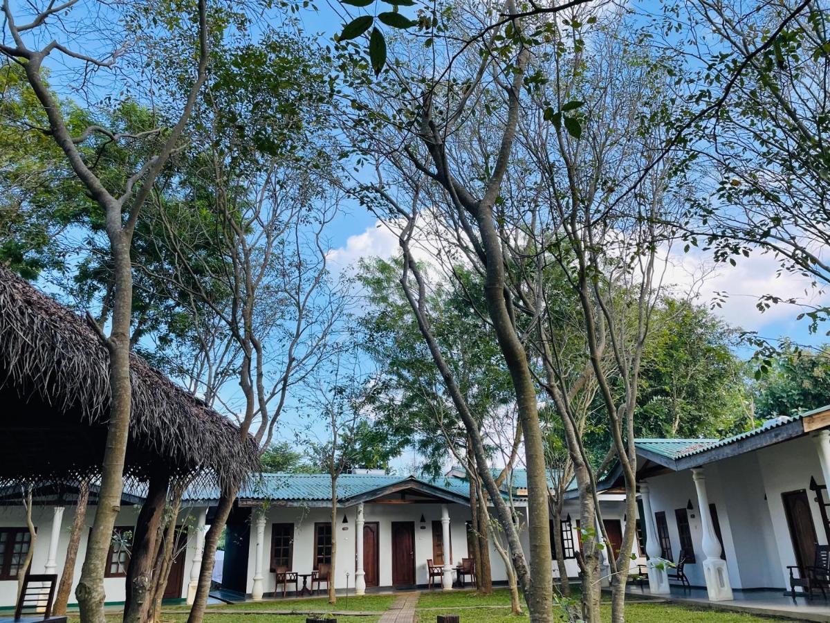 Kingfisher Resort Sigiriya Ngoại thất bức ảnh