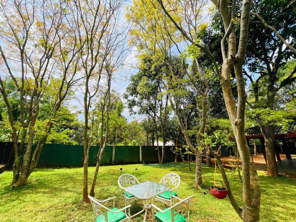 Kingfisher Resort Sigiriya Ngoại thất bức ảnh