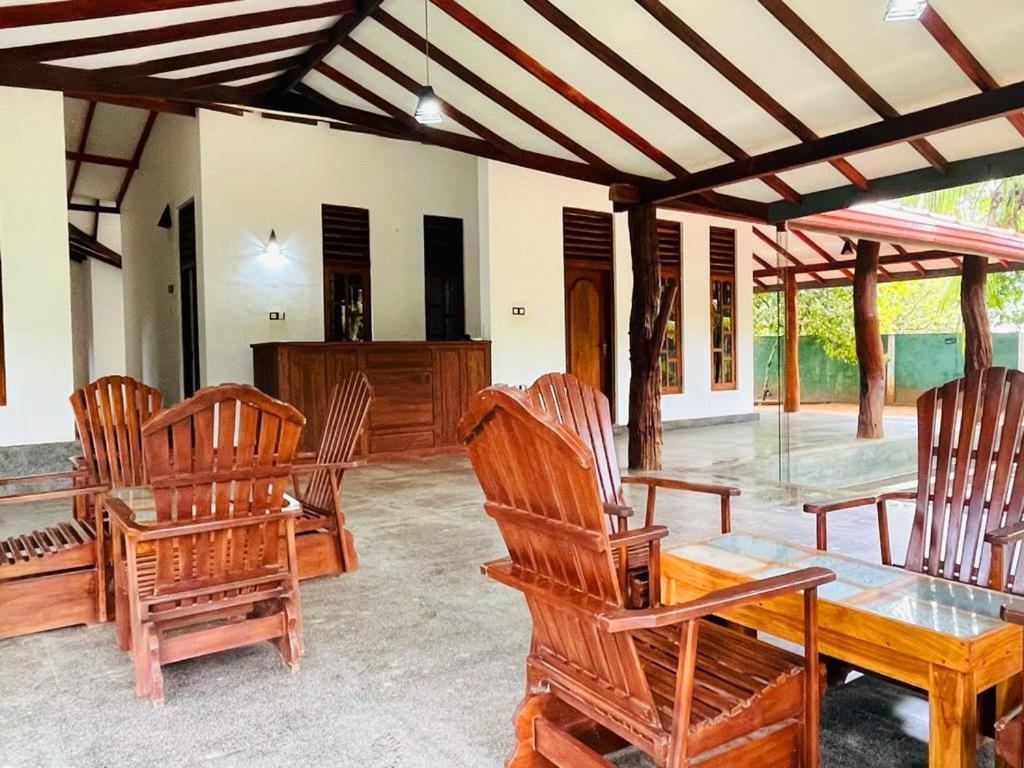 Kingfisher Resort Sigiriya Ngoại thất bức ảnh