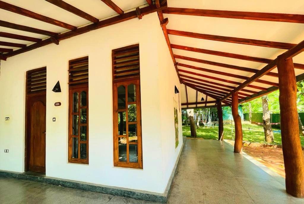Kingfisher Resort Sigiriya Ngoại thất bức ảnh